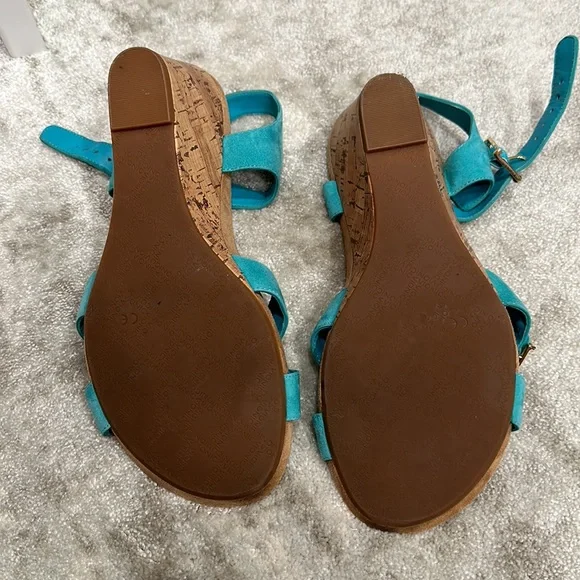 Vionic Sandals - Picture 3 of 4